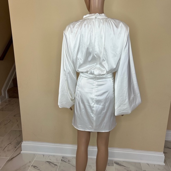 Fashion nova balloon sleeve dress - Picture 4 of 14